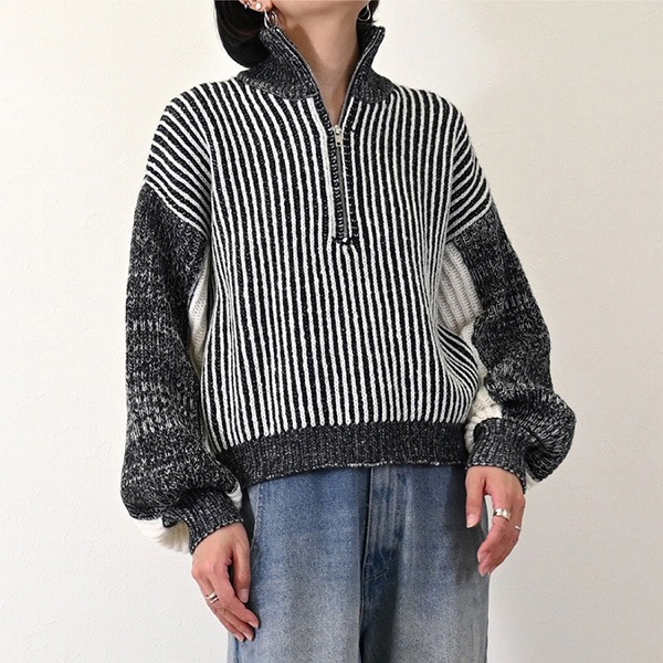 ストライプニットハーフジップタートルネックプルオーバー