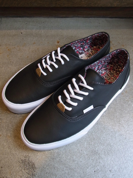 Vans（バンズ） Authentic（オーセンティック） レザー ブラック - margin