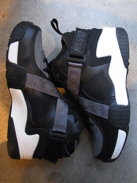 NIKE（ナイキ） AIR RAID（エアレイド） ブラック×グレー - margin