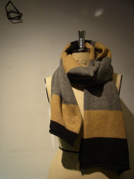 roberto collina（ロベルトコリーナ） キャメルヘアーミックス