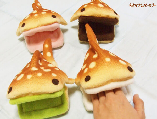 ジンベエザメのふんわりブッセ - マリさんベーカリー | 公式サイト