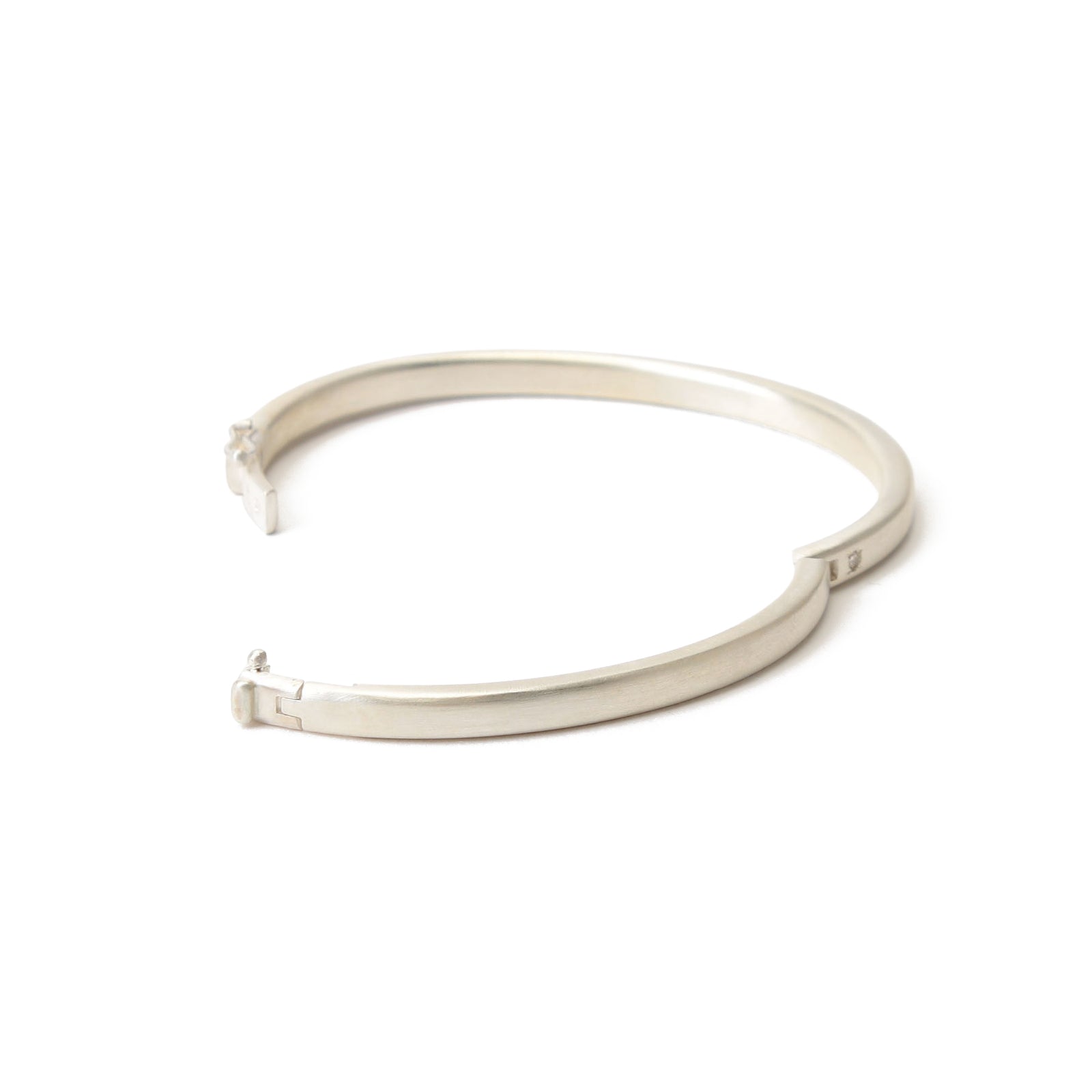 THE SOLE（ザソール）BREZZA シルバーバングル【MASTERPLAN（マスター