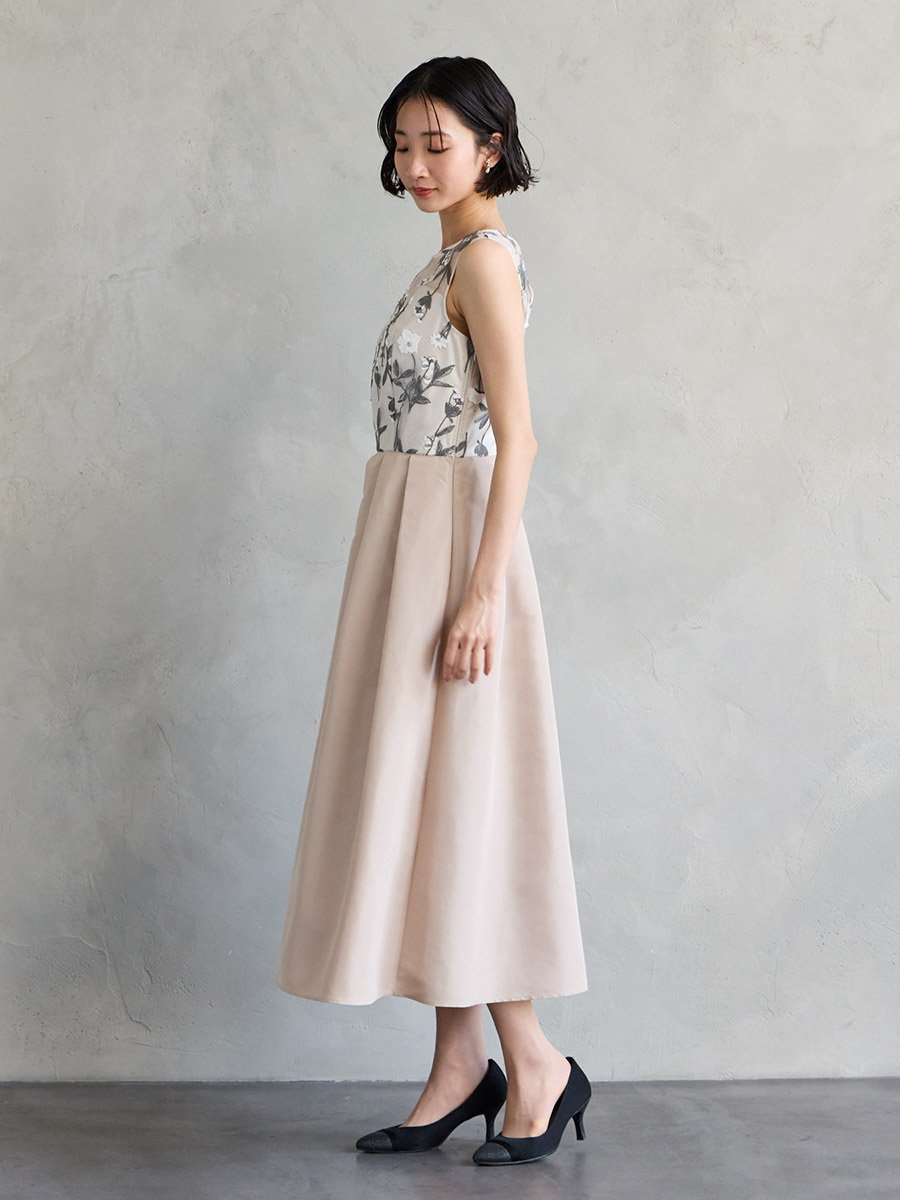 フラワーモチーフ3D刺しゅうフィット＆フレアドレス(M ピンク): AIMER