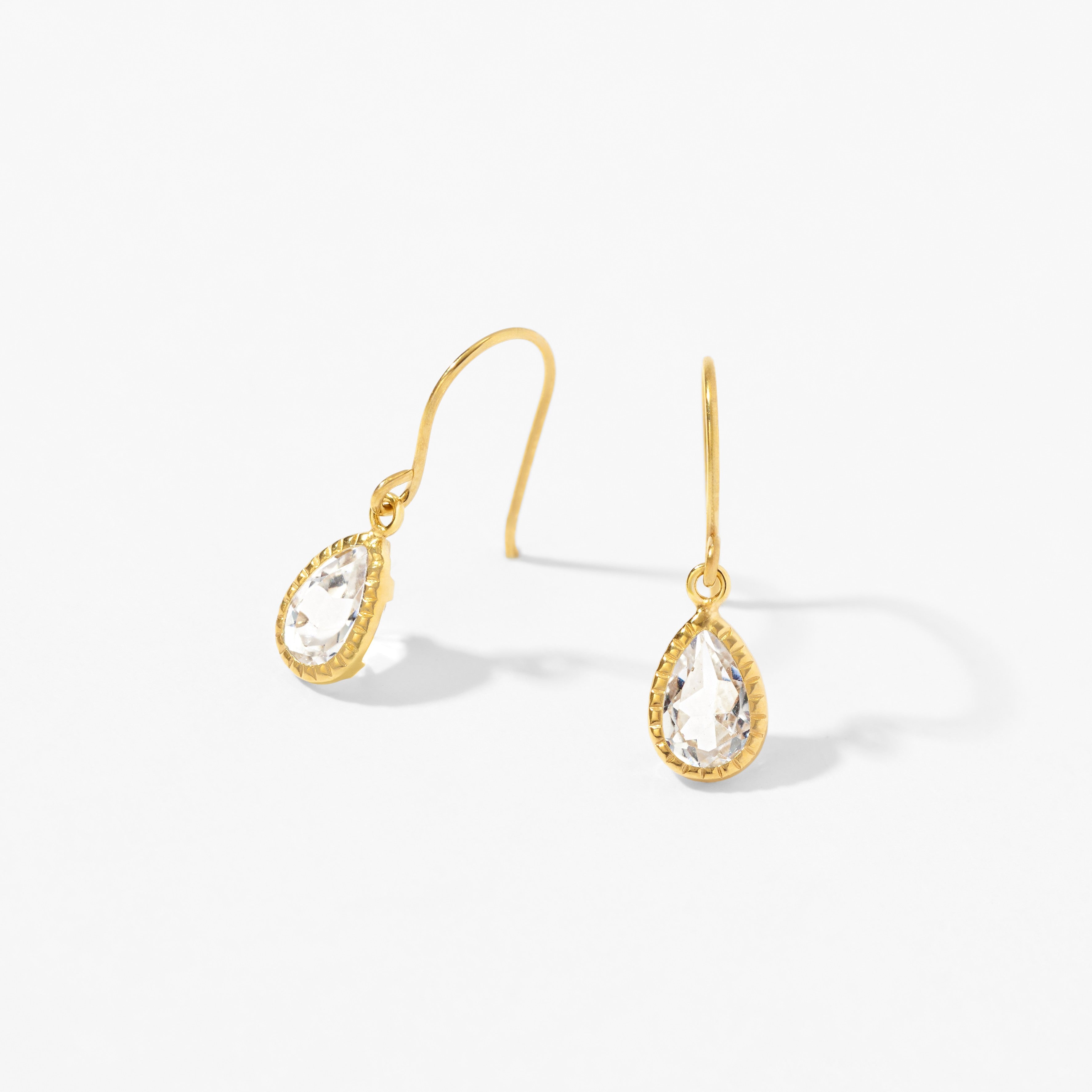 K10 クォーツ フックピアス - me.（エムイードット）