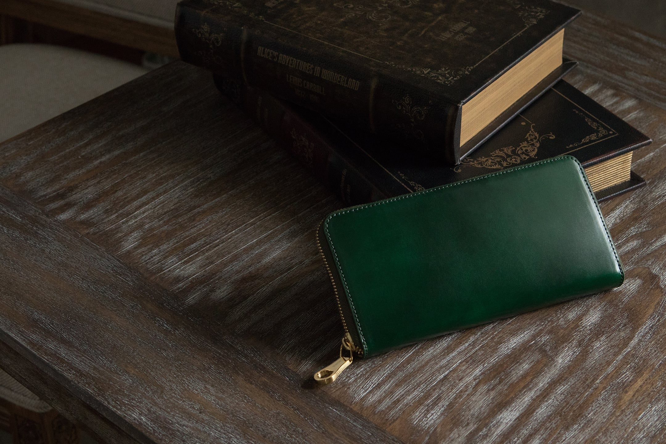 アニリン染めコードバン ラウンドジップ長財布 | 大人のバッグ・財布