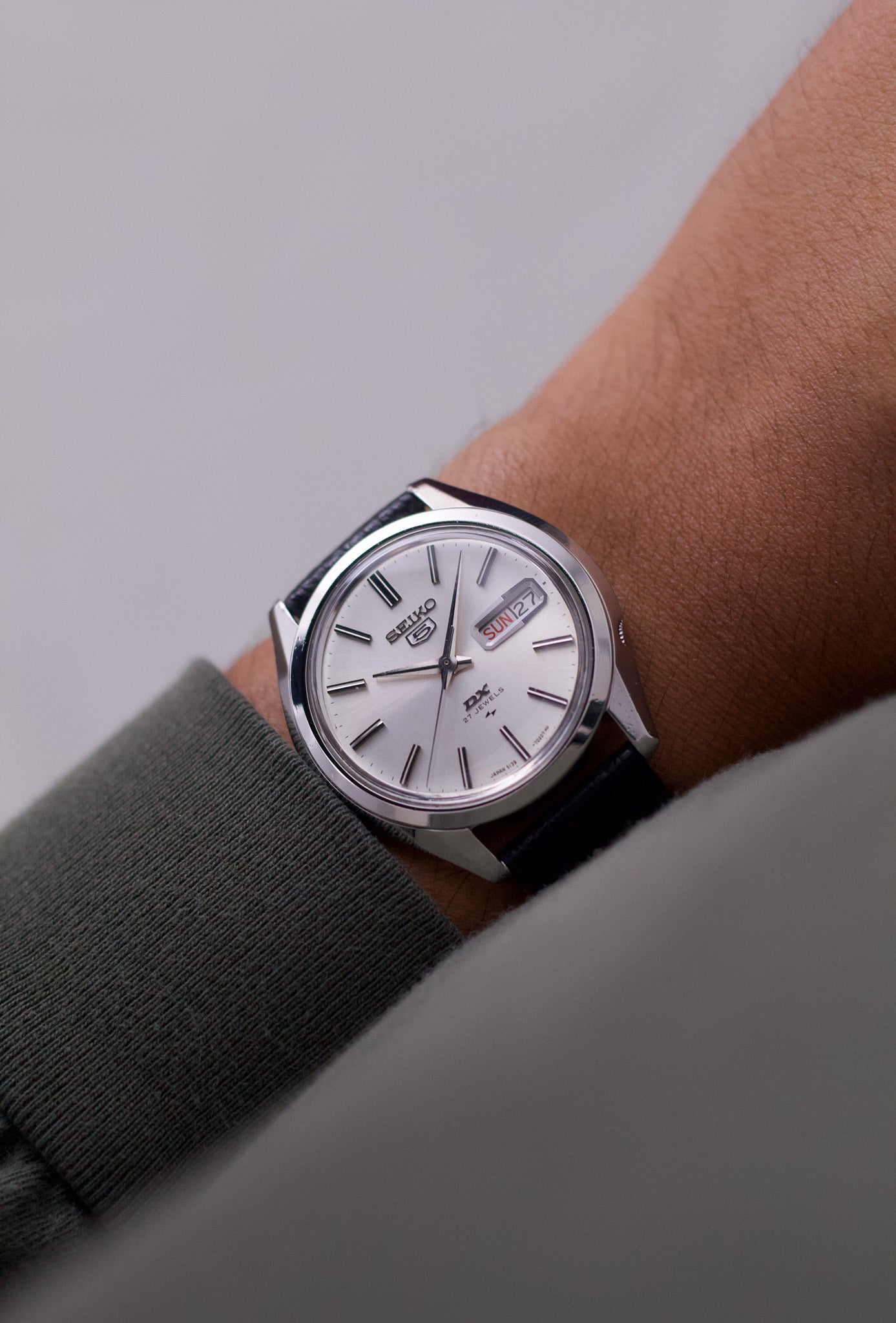 Serviced] 1968 Seiko 5 DX Silver Sunburst Dial Men's Wrist Watch