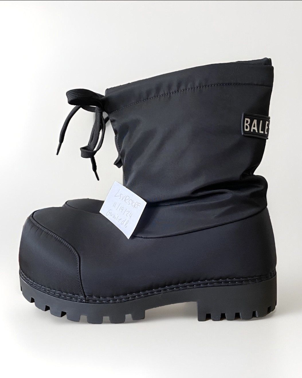 Balenciaga Balenciaga Alaska Low Ski Boot 41-42 - Gently Used