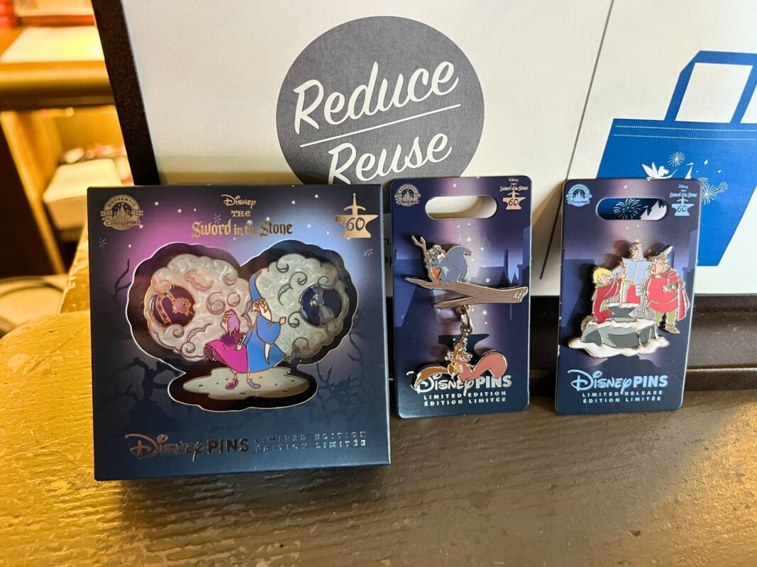王様の剣'60周年記念ピン発売 - WDW News Today in Japanese