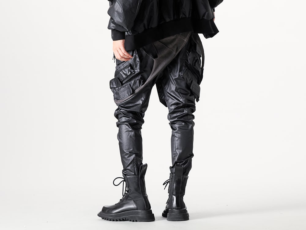 JULIUS 2024-25AW ミリタリーアイテム ガスマスクパンツスタイリング