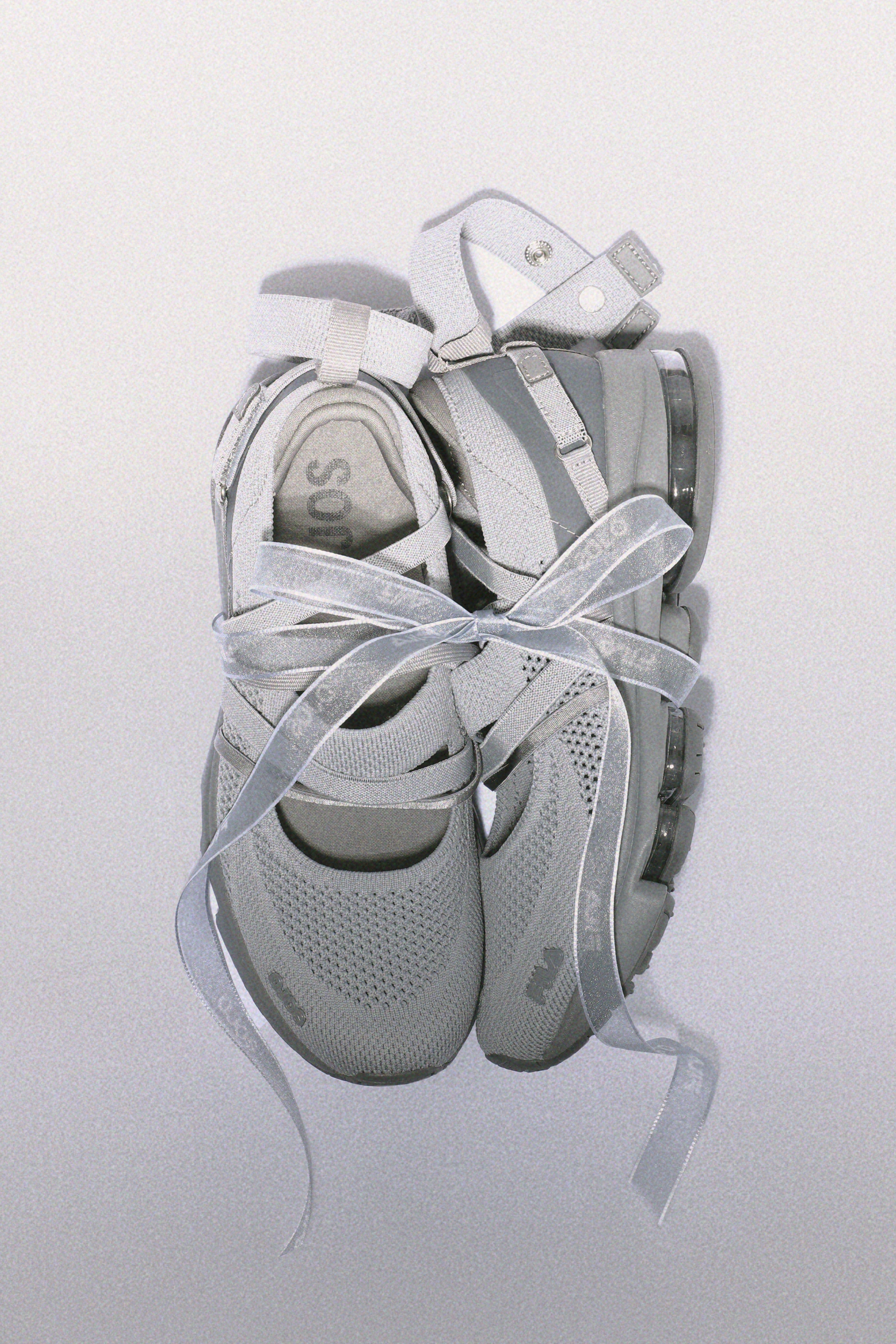 韓国のデザイナーズブランド「OJOS(オホス)」との第3弾