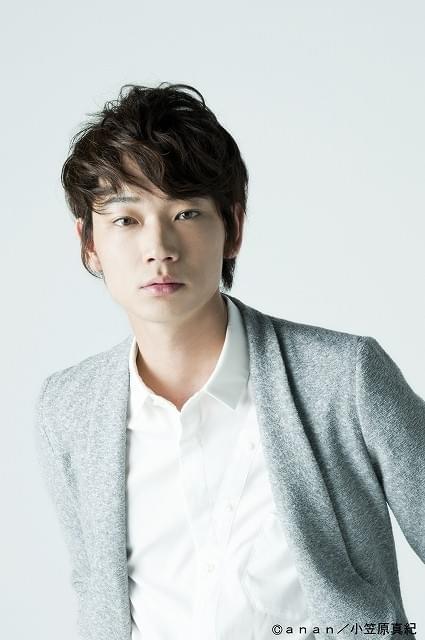 綾野剛、体重10キロ増減させ悪徳警官に！白石和彌監督最新作「日本で一