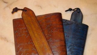 ベルルッティからブックカバーが登場 | GQ JAPAN