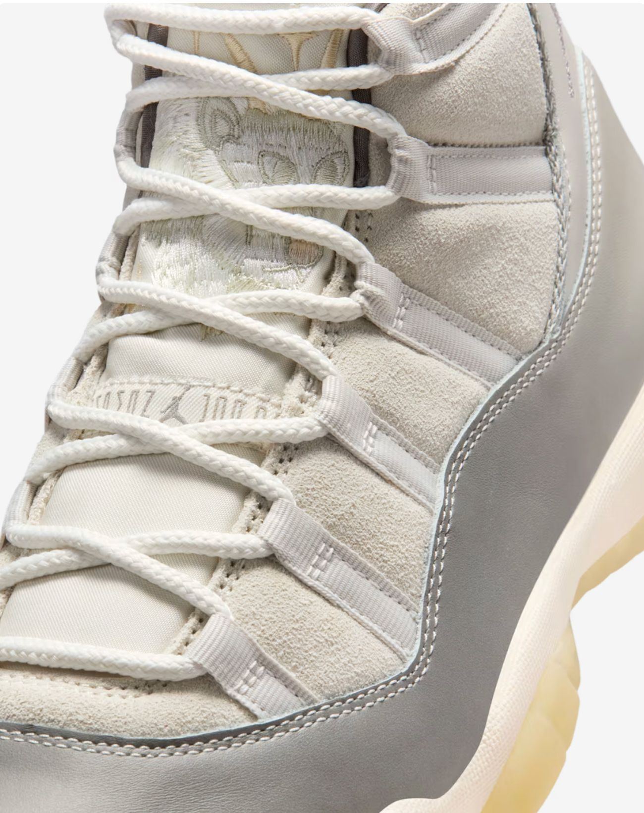 エア ジョーダン 11 レトロ “Light Bone and Phantom”」は