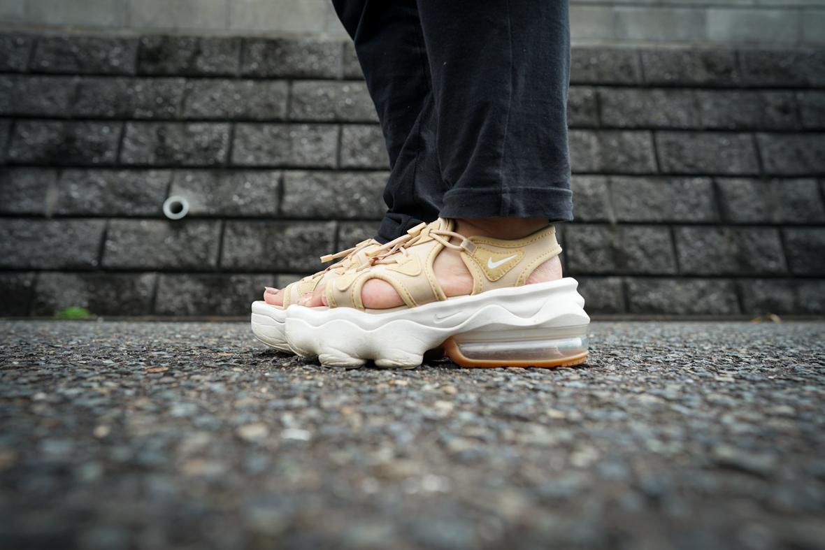 NIKEの「エアマックスココ」はサンダルとスニーカーのいいとこ取りな1