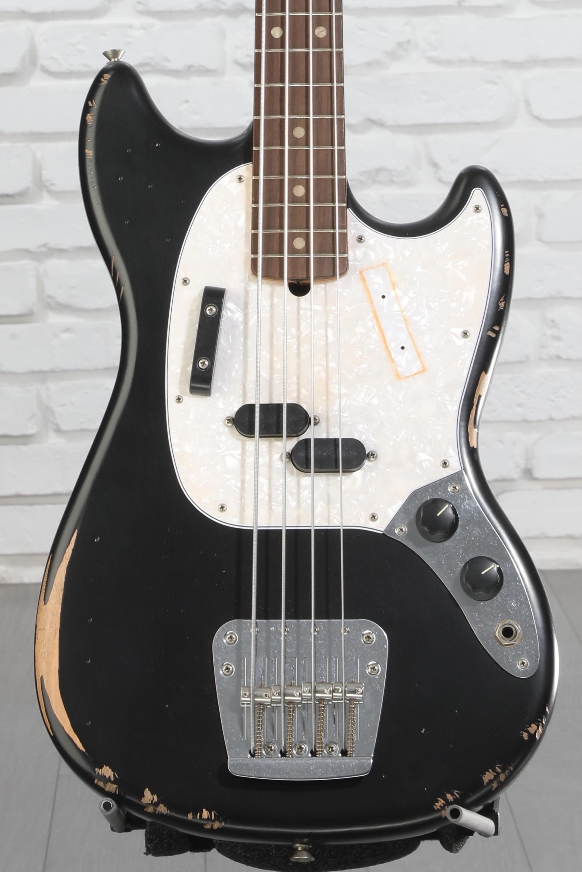 Fender JMJ Road Worn Mustang Bass - Black Reviews | Sweetwater