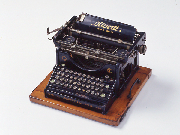 オリベッティ・コレクション│プロダクトデザイン [ METROCS ］