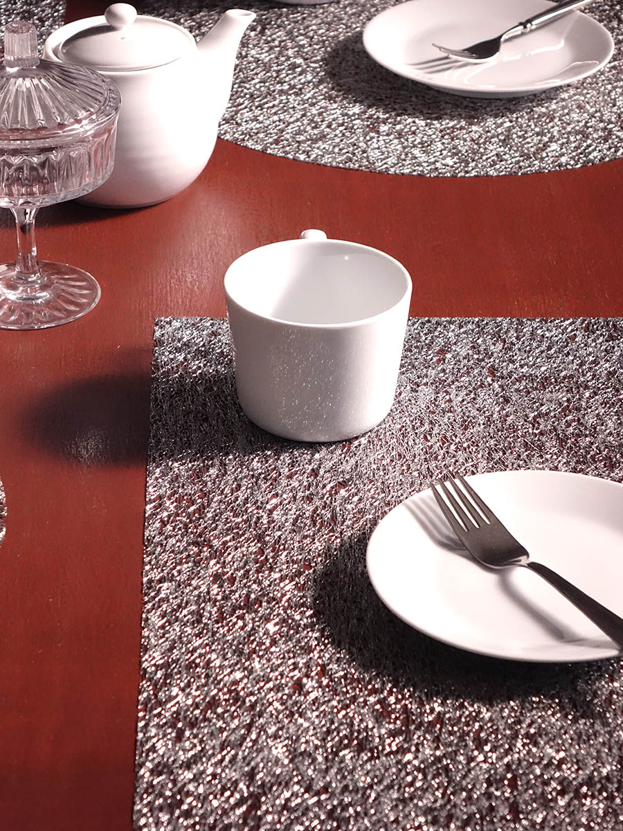 チルウィッチ ランチョンマット メタリックレース｜シルバー