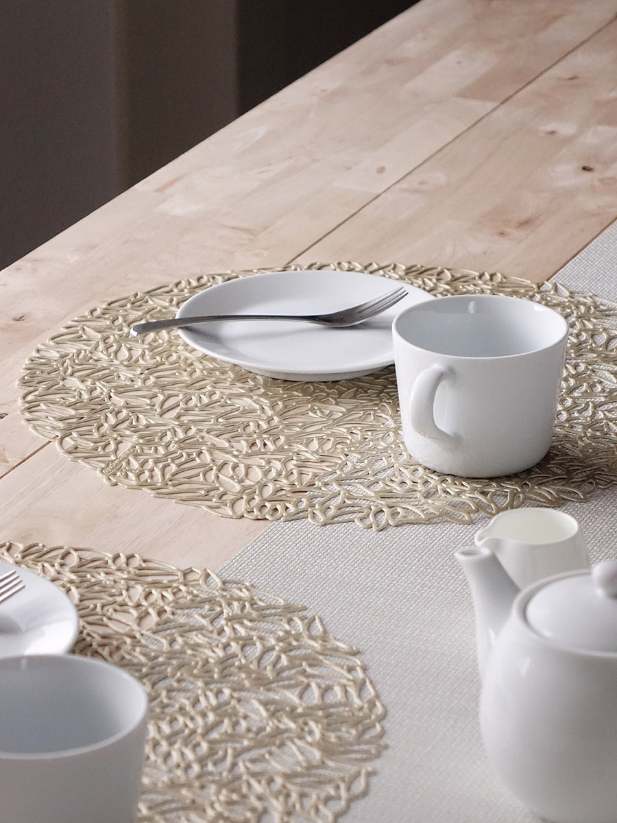 チルウィッチ 円形 ランチョンマット・ペタル｜シャンパンゴールドの