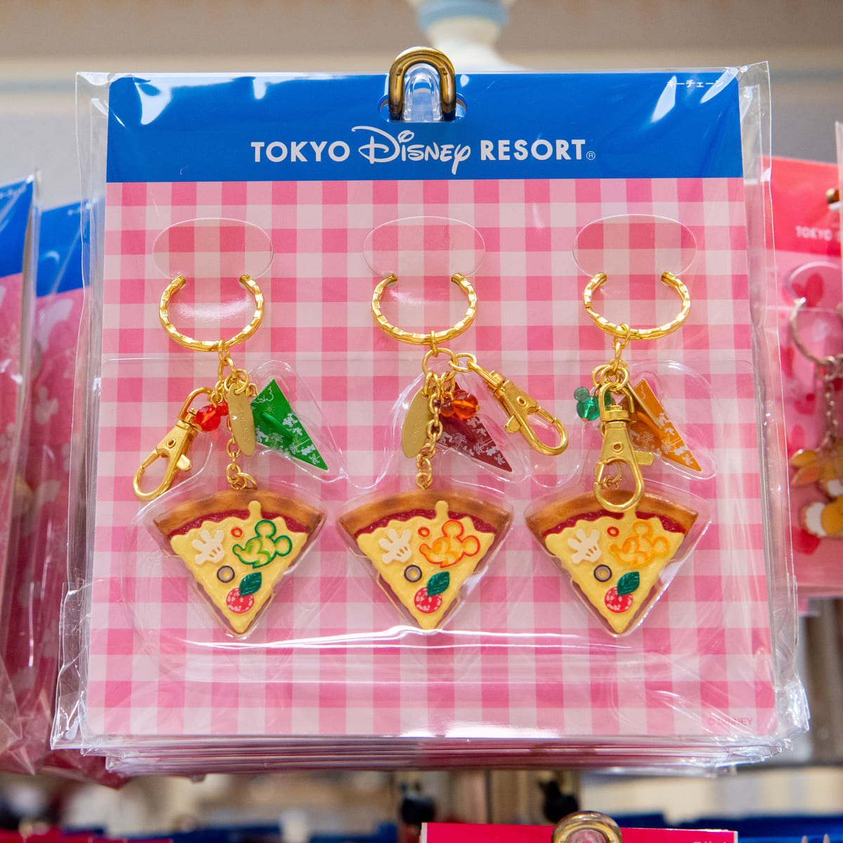 パッケージチャームがかわいいミッキーピザ！東京ディズニーランド