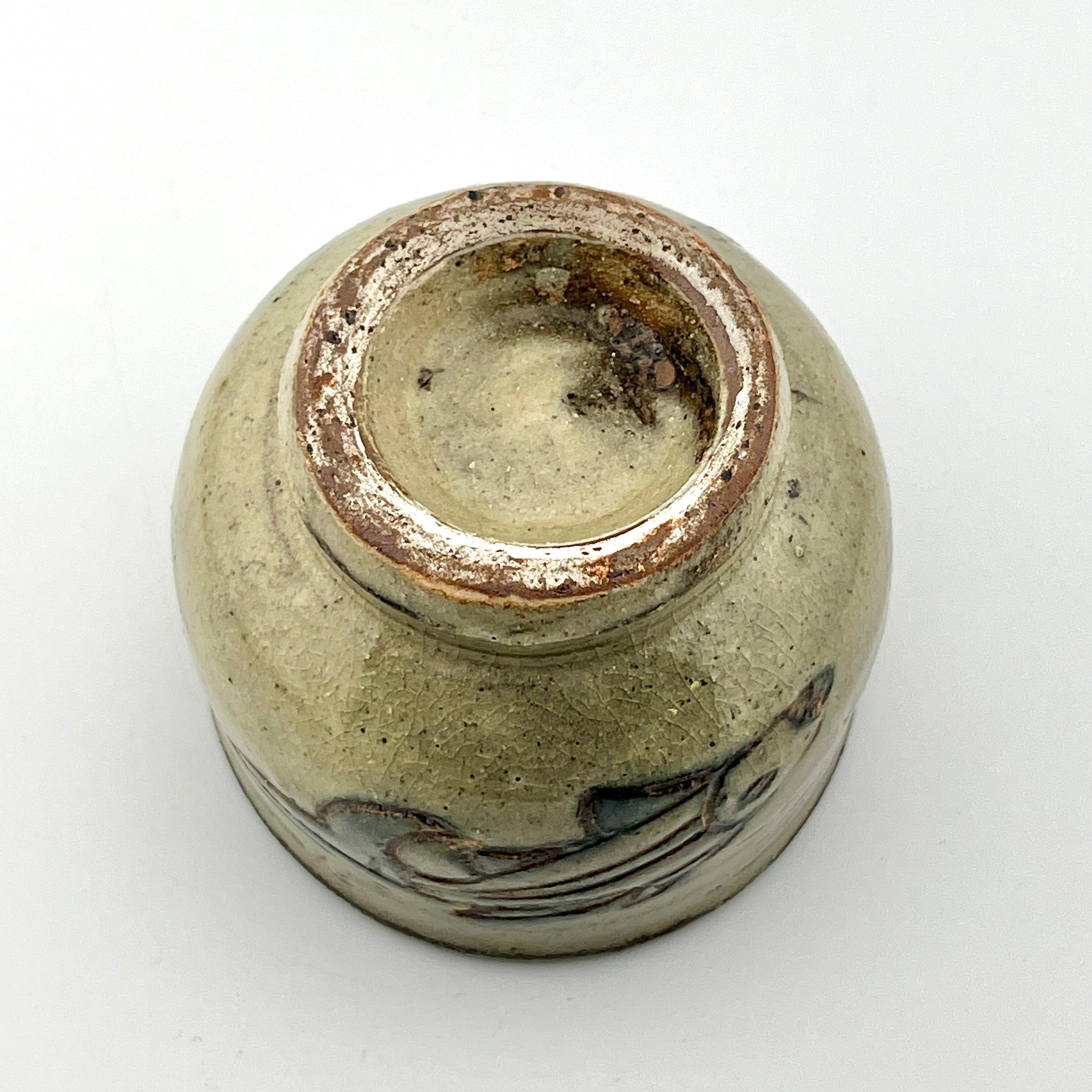 壺屋焼 人間国宝 金城次郎作 魚文湯呑 （壺屋時代） – 生活民芸 なかむた