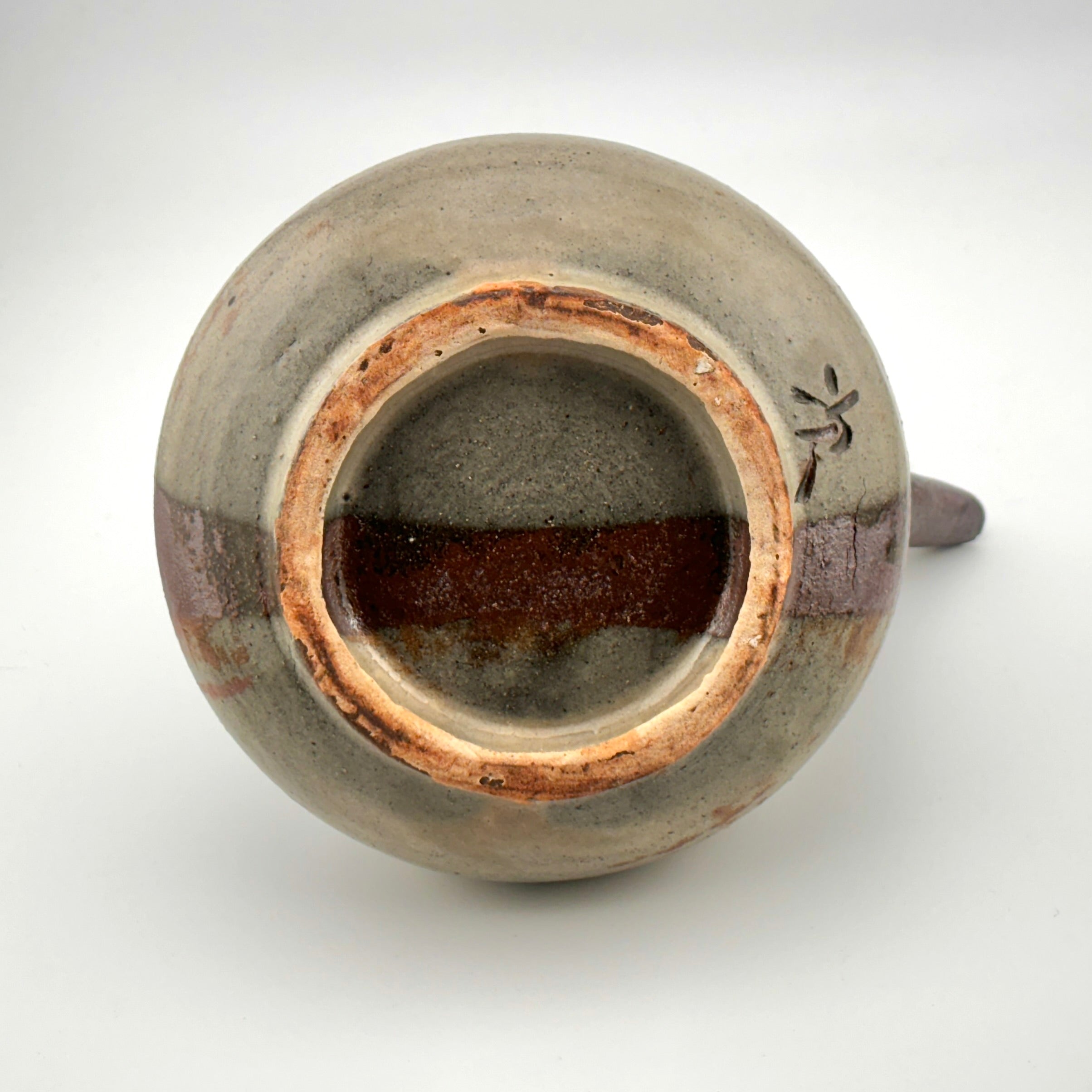 壺屋焼 人間国宝 金城次郎作 魚文カラカラ （笑う魚） – 生活民芸 なかむた