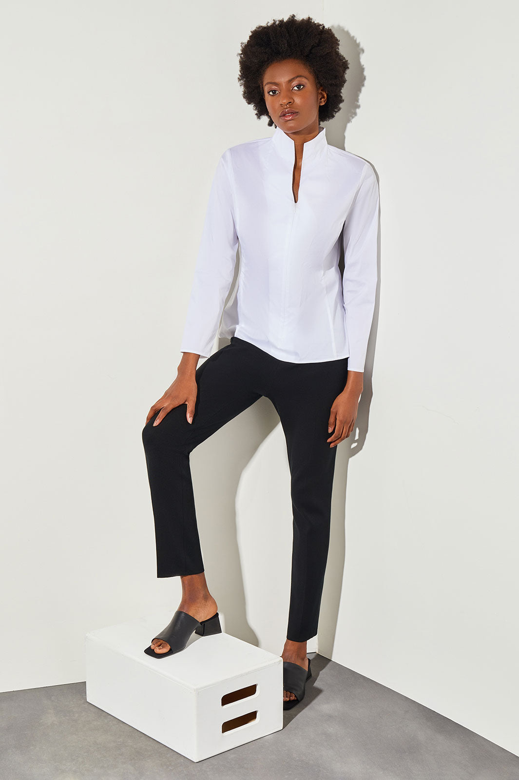 Long Sleeve Zip-Up Cotton Poplin Blouse, White | Ming Wang