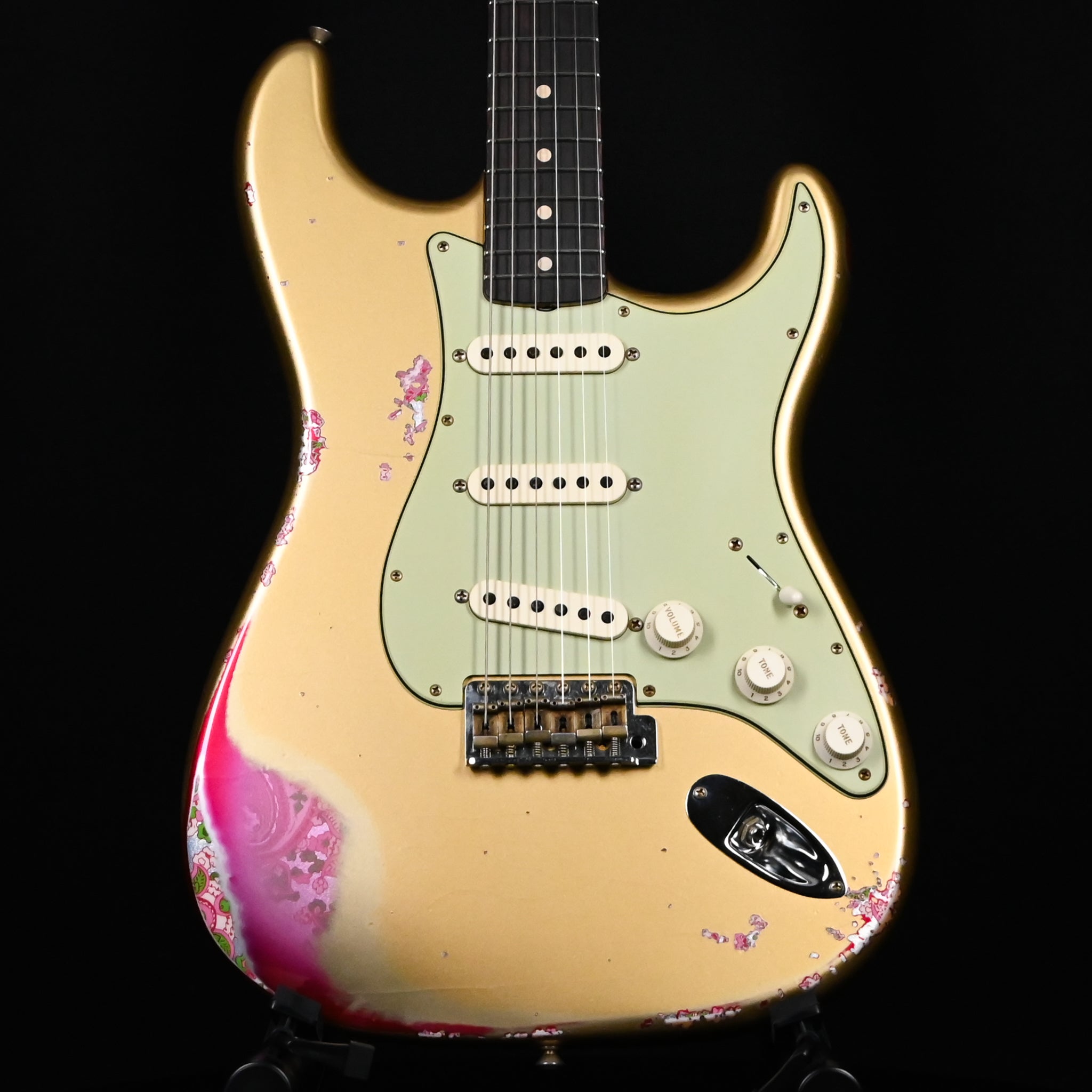 Fender Custom Shop 1962 Stratocaster Heavy Relic Aztec Gold / Pink