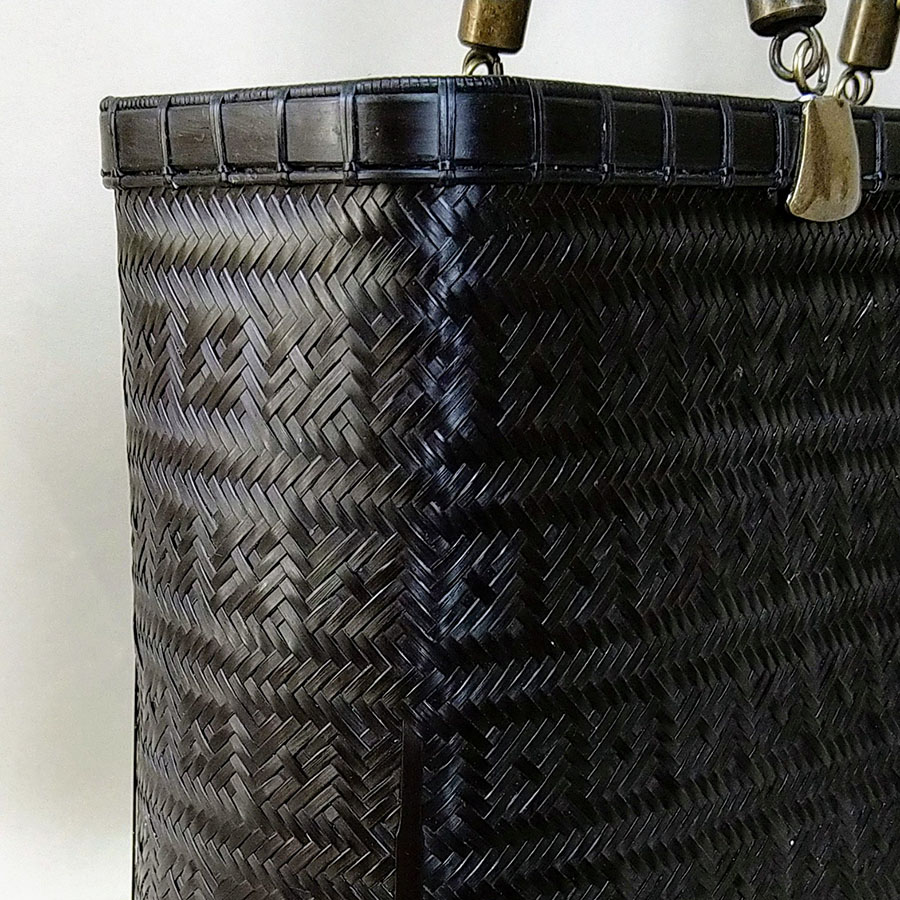 べっぷ竹細工もりぐち＞桝模様網代編みかごバッグ・漆黒 | 大分県別府