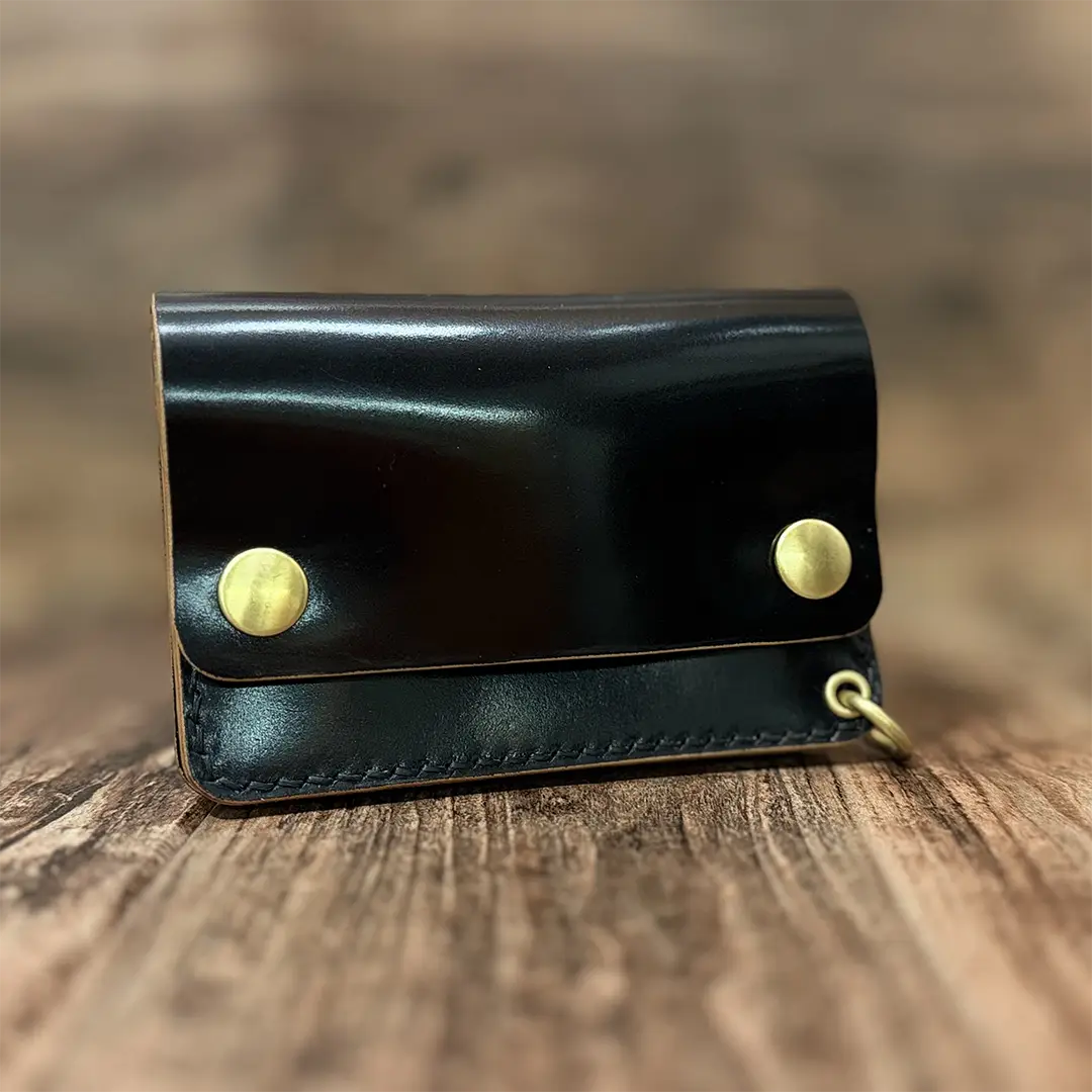 三春レザー｜イタリアROCADO社シェルコードバン使用｜女性にも人気の