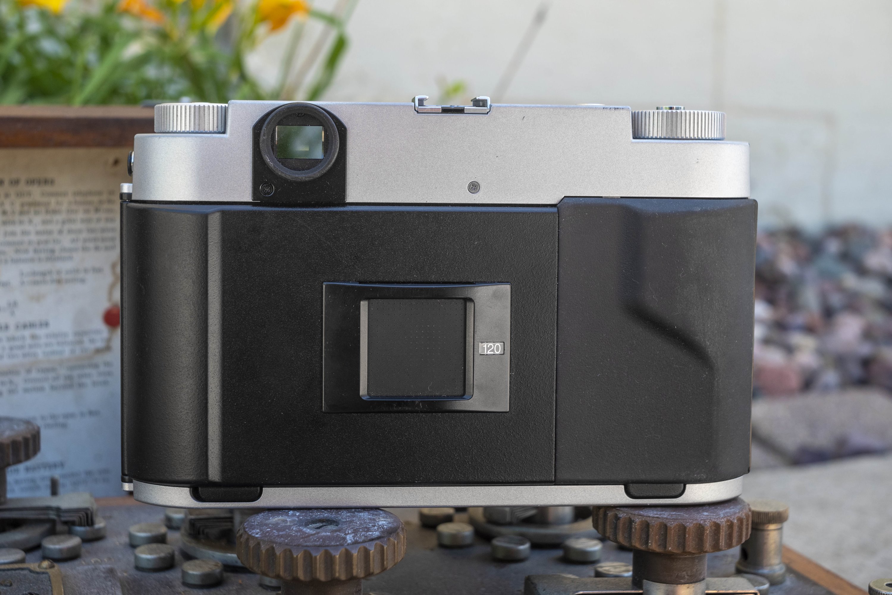 Fujifilm GF670 Professional (2010) - mike eckman dot com