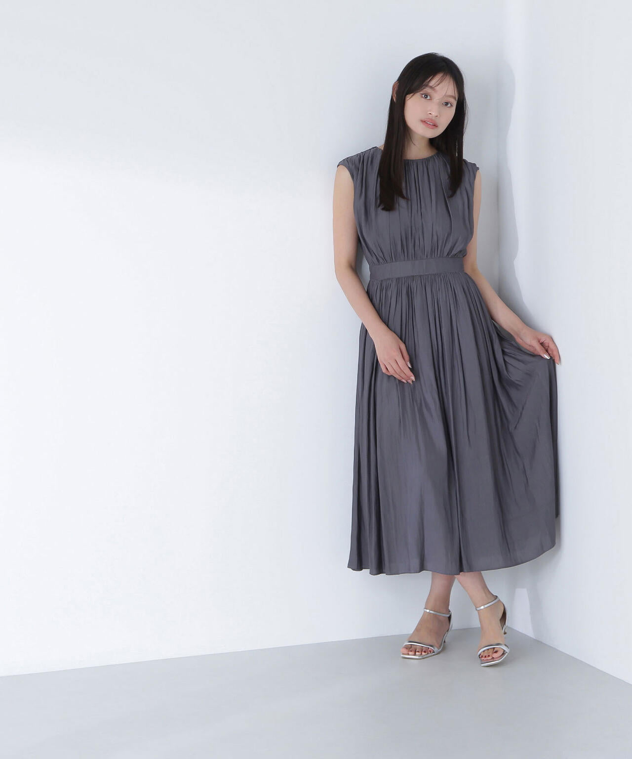 割繊サテンギャザーワンピース | NATURAL BEAUTY BASIC（ナチュラル