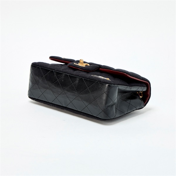 CHANEL ミニ マトラッセ 20 2018年頃 ショルダーバッグ ブラック