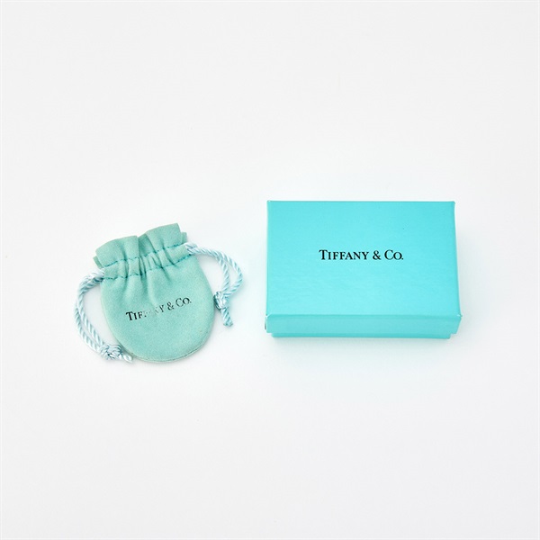 TIFFANY & Co. リターントゥティファニー オーバルタグ