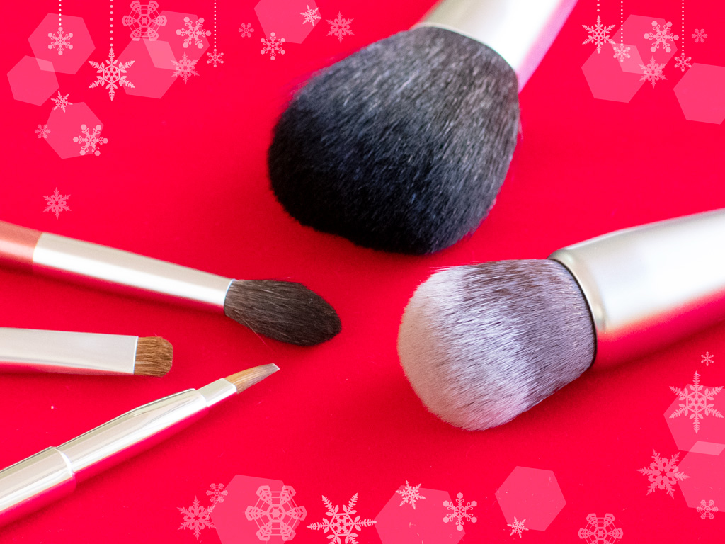 広島みやげ｜2020年クリスマスコフレ 熊野化粧筆のクリスマス限定