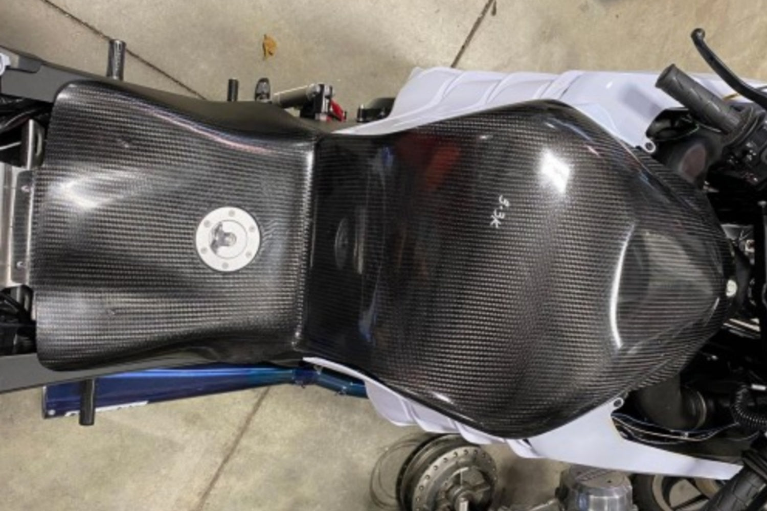 Kawasaki ZX14R Low Pro Tank - Montgomery Motorsports