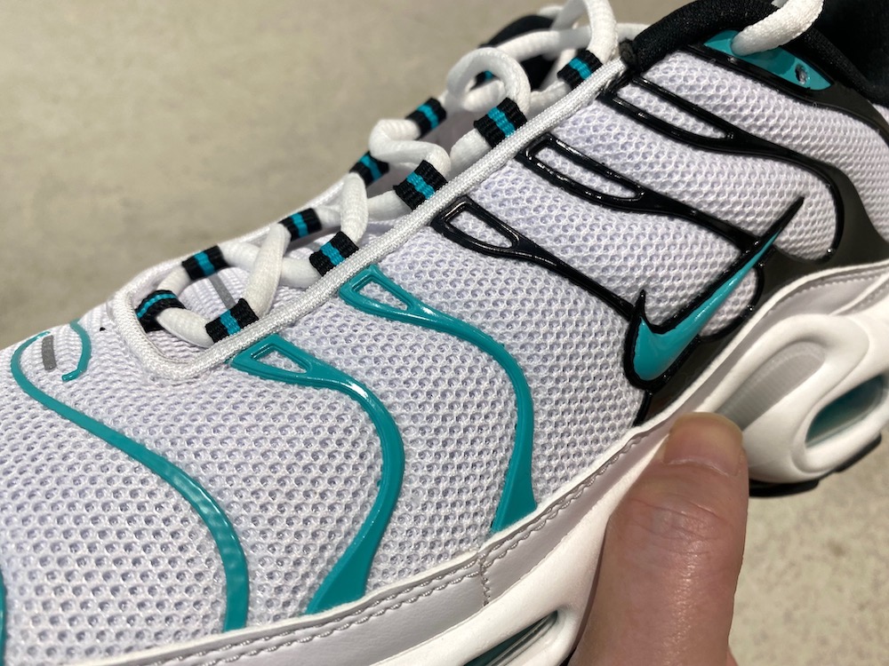 マップラ」の愛称で親しまれる「ナイキ エア マックス プラス」の今季