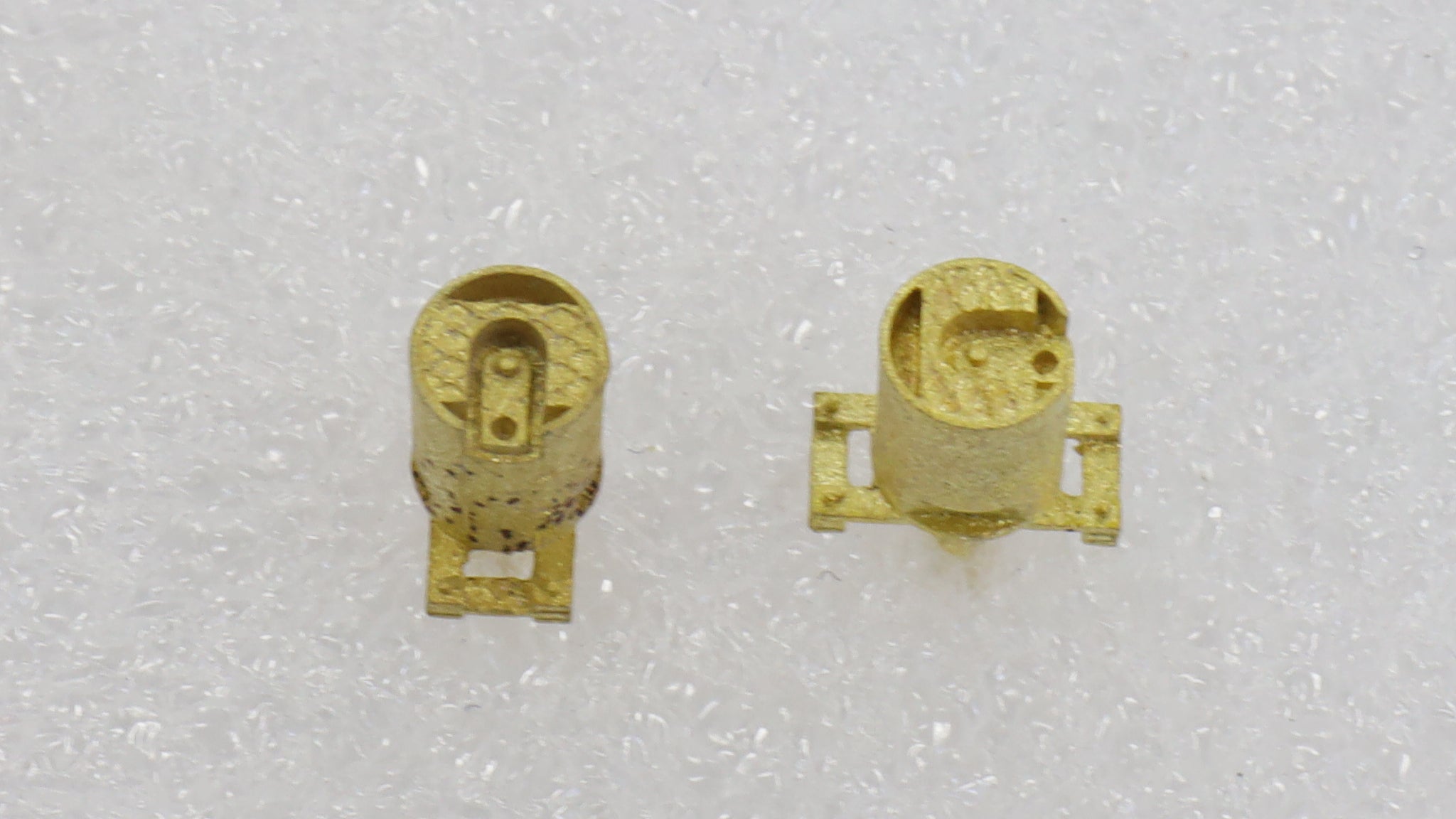 天賞堂 [19122] 避雷器 LA17 (1:80 16.5mm/HOゲージ パーツ) – 天賞堂