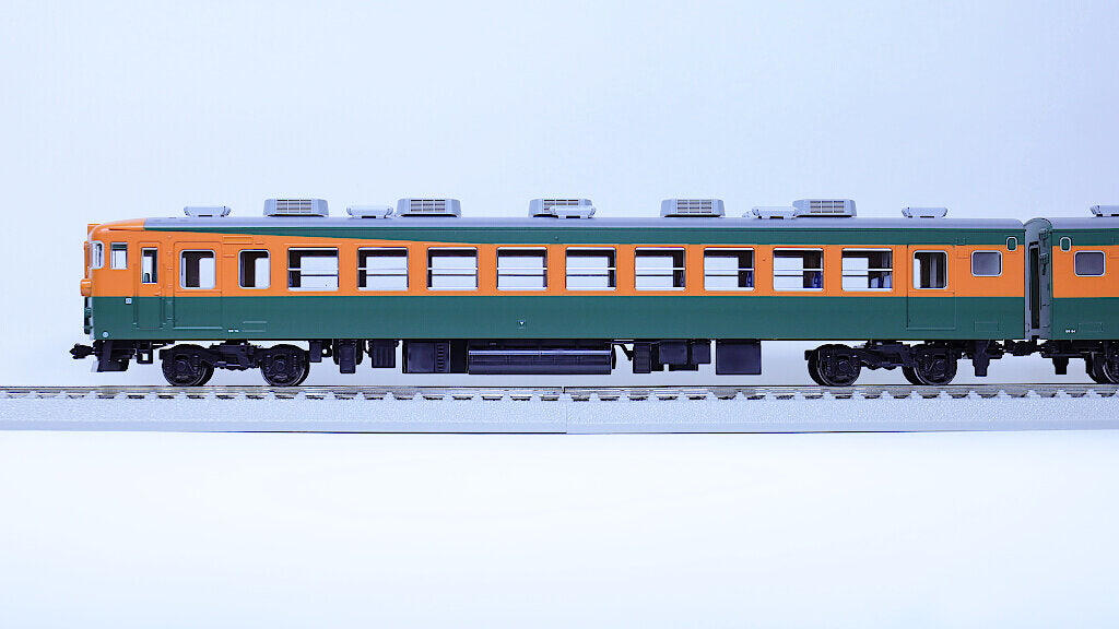 KATO [3-527] 165系800番台 3両セット (1:80 16.5mm/HOゲージ 動力車