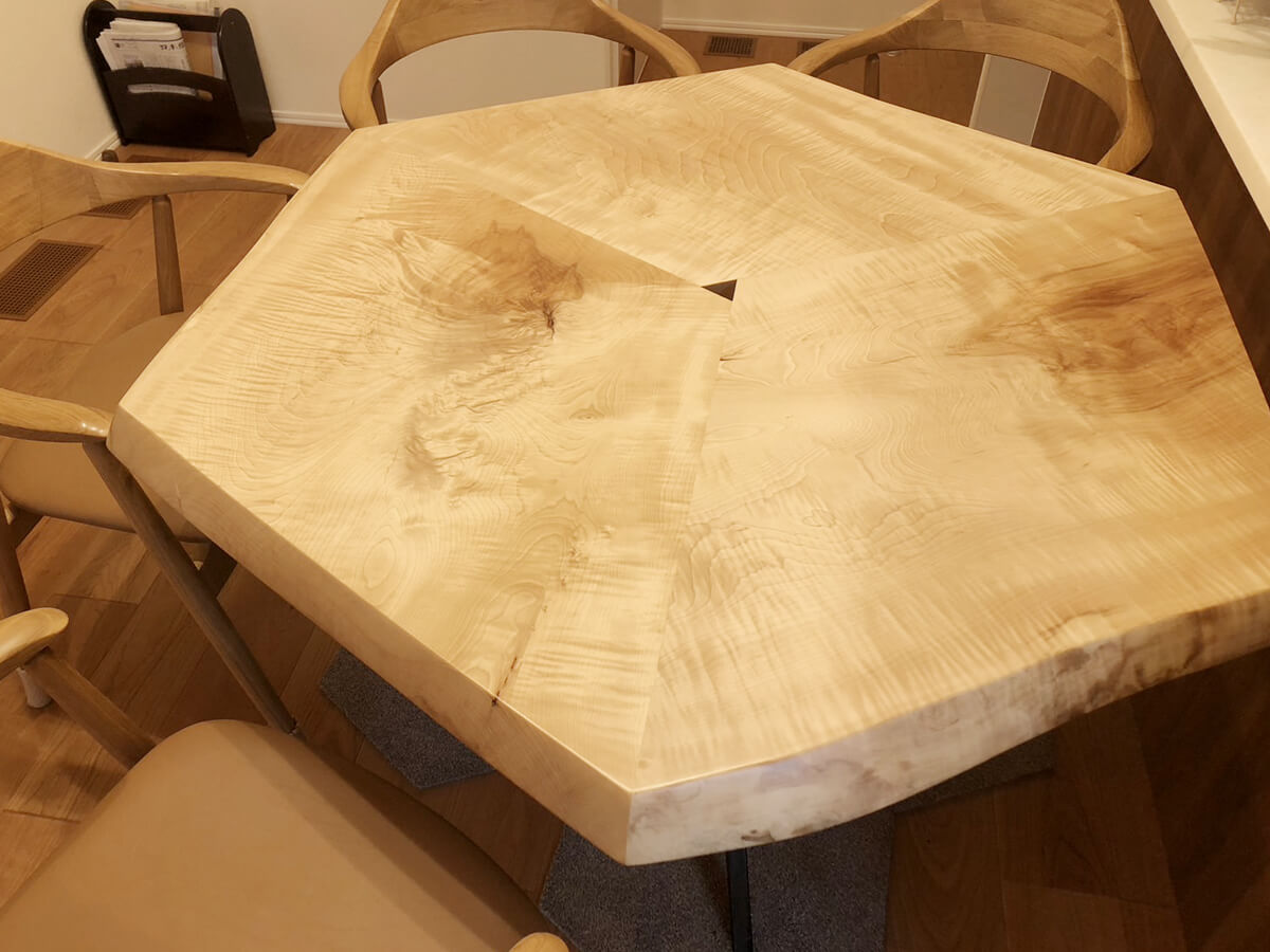 ダイニングテーブルxチェア・ベンチxトチ【東京都 I様】トチ六角形の