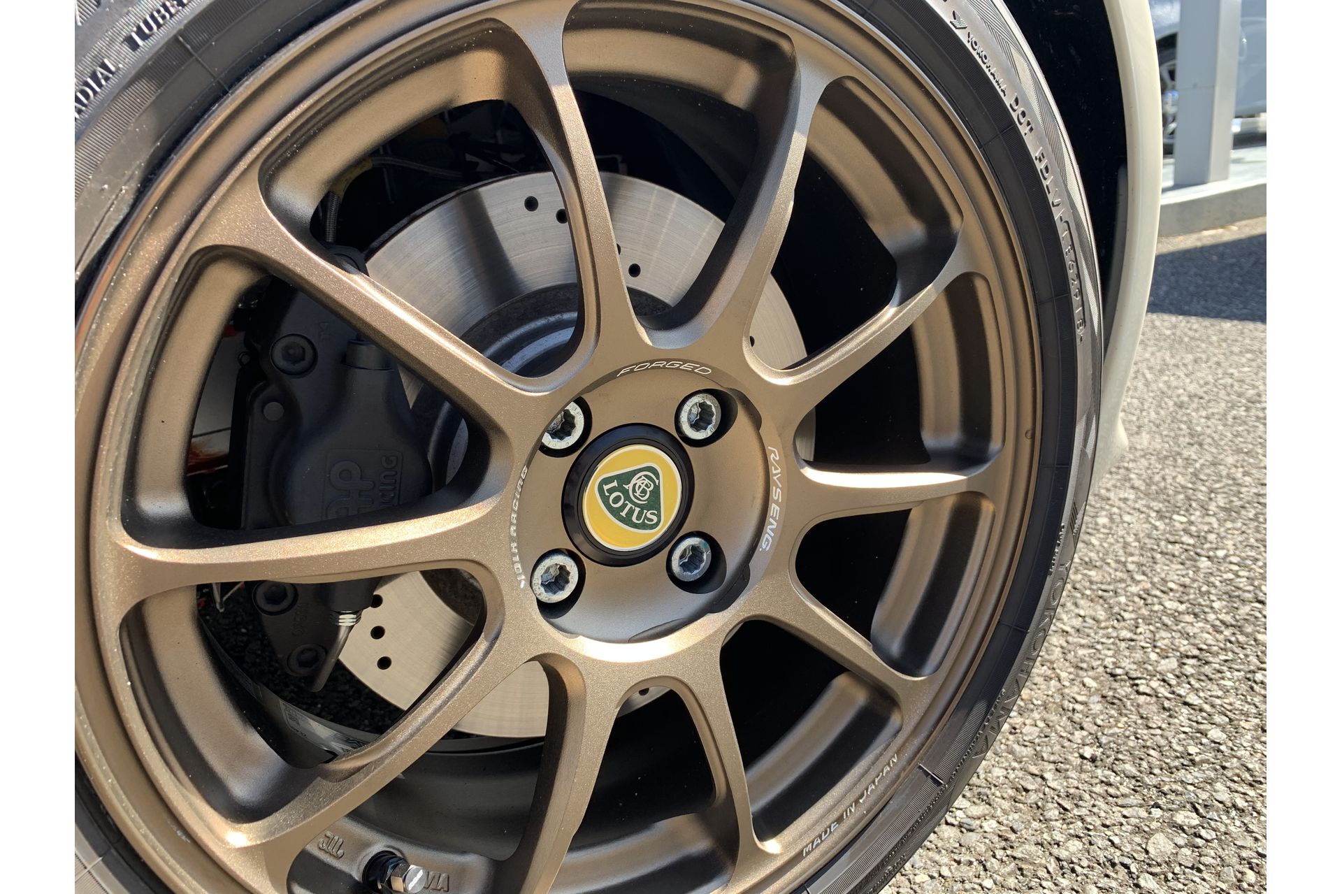 ロータスエリーゼへ鍛造ホイール RAYS ZE40 LOTUS 山梨