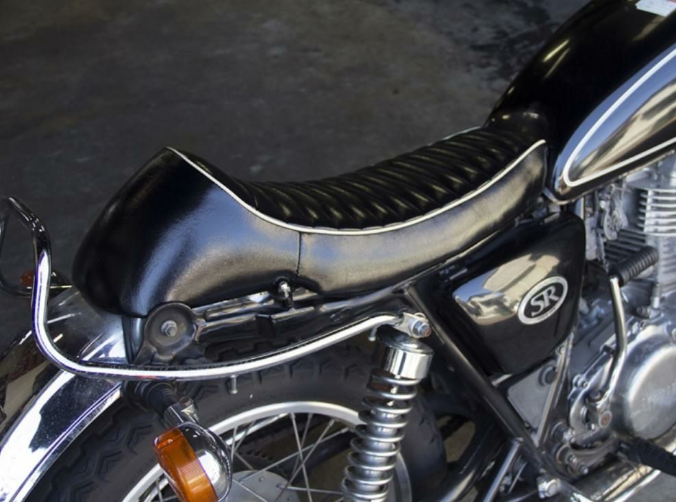 ヤマハ SR400/500 カフェレーサーシート Type3 モーターロック
