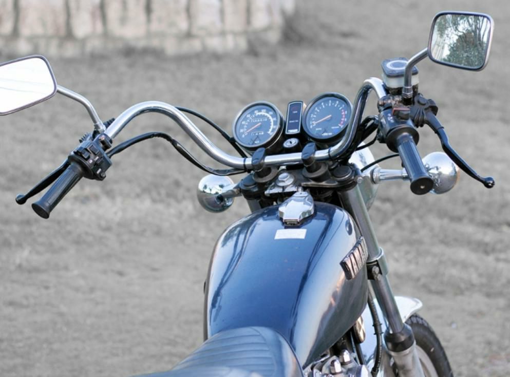 ヤマハ SR400/500 新型ニールックミラーブラケット モーターロック