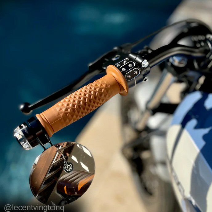 モトガジェット mo.blaze disc ウインカー ブラック 右側 | バイク