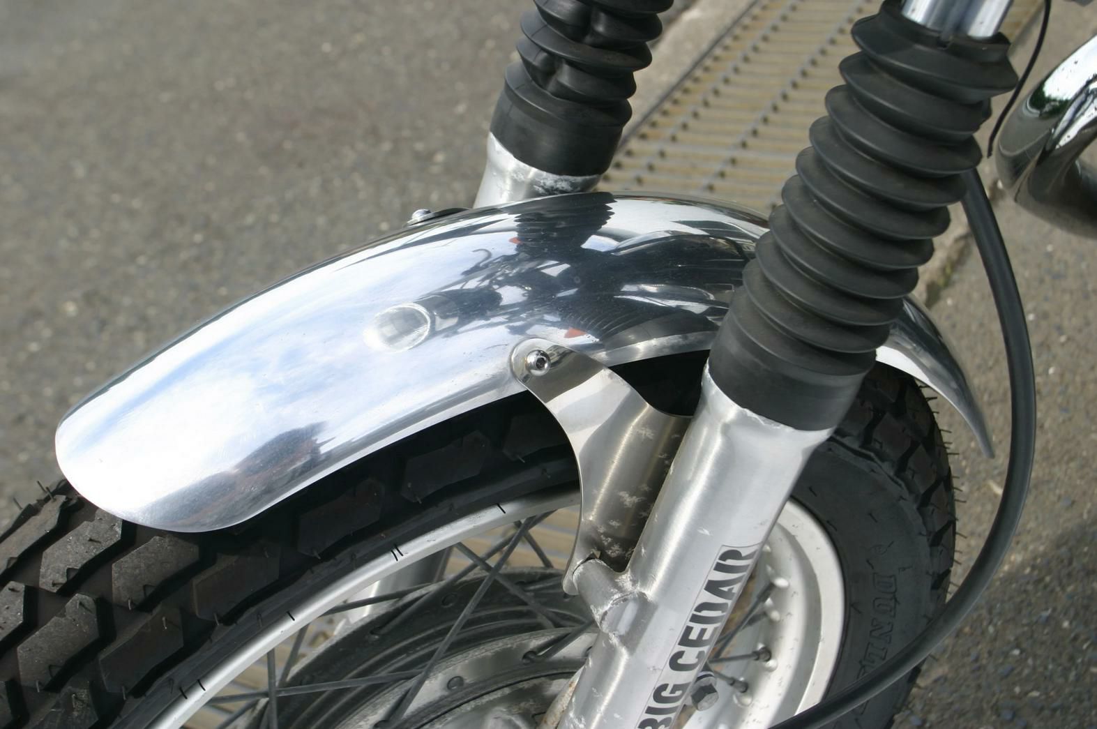 000000043645-02-l.jpg?t=