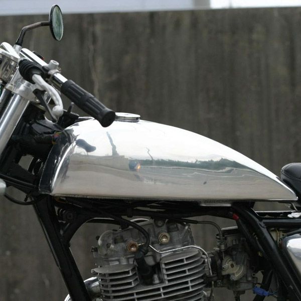 ヤマハ SR400 SR500 ボディパーツ タンク | モトパーツ(MOTO PARTS)