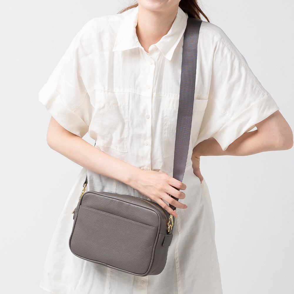 フルグレイン シュリンクレザー スキミング防止機能付き ショルダー