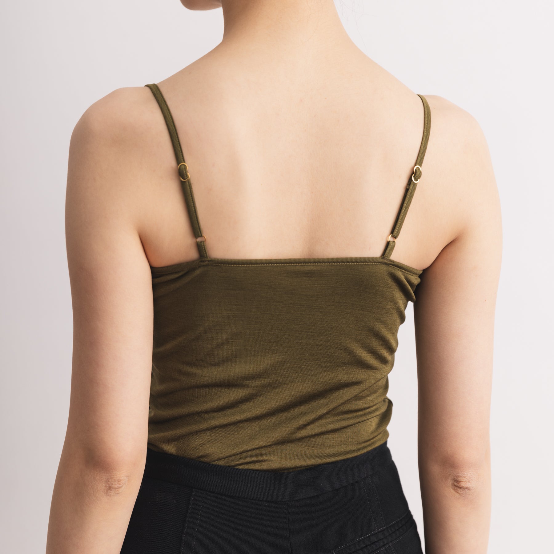 シルク100%ベアキャミソール, カップ付き, オリーブ／ベアトップ型