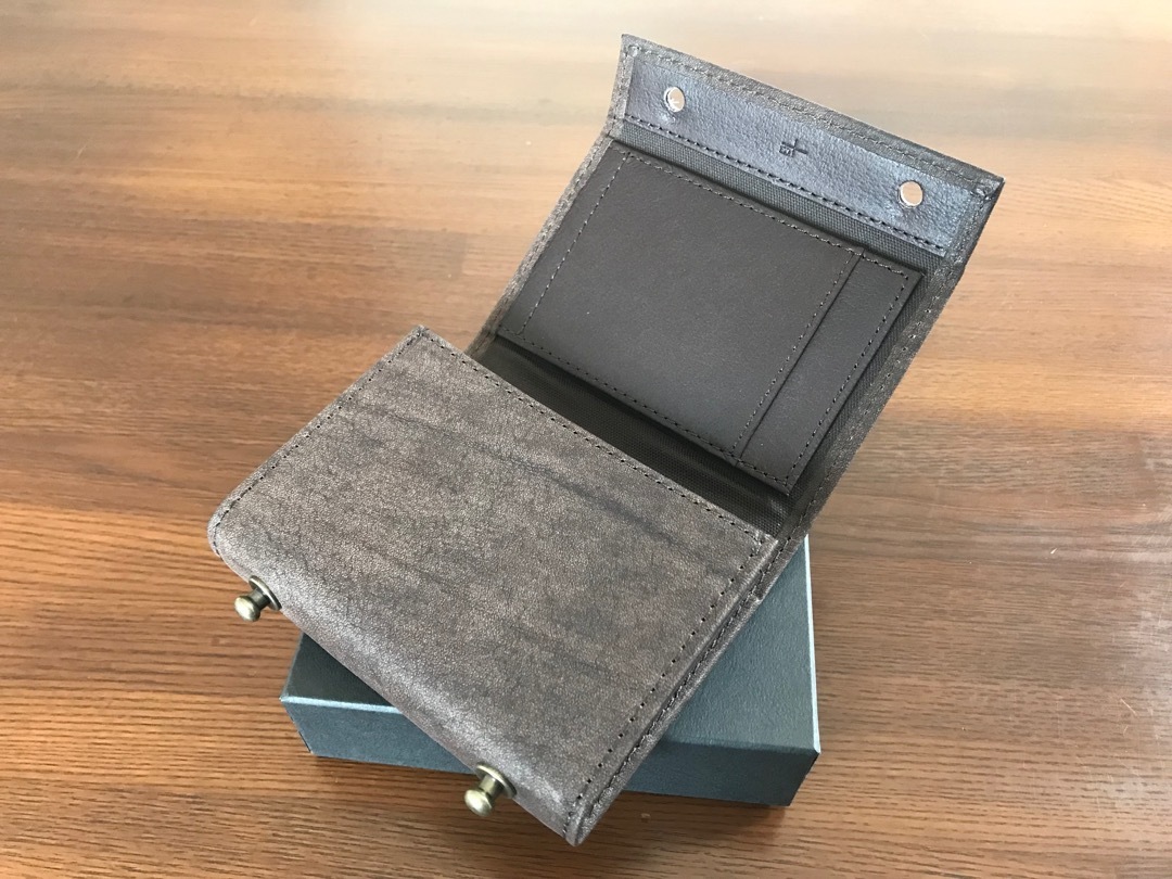 財布迷宮 - その9：m＋(エムピウ) ミッレフォッリエ2 P25 ハバナ