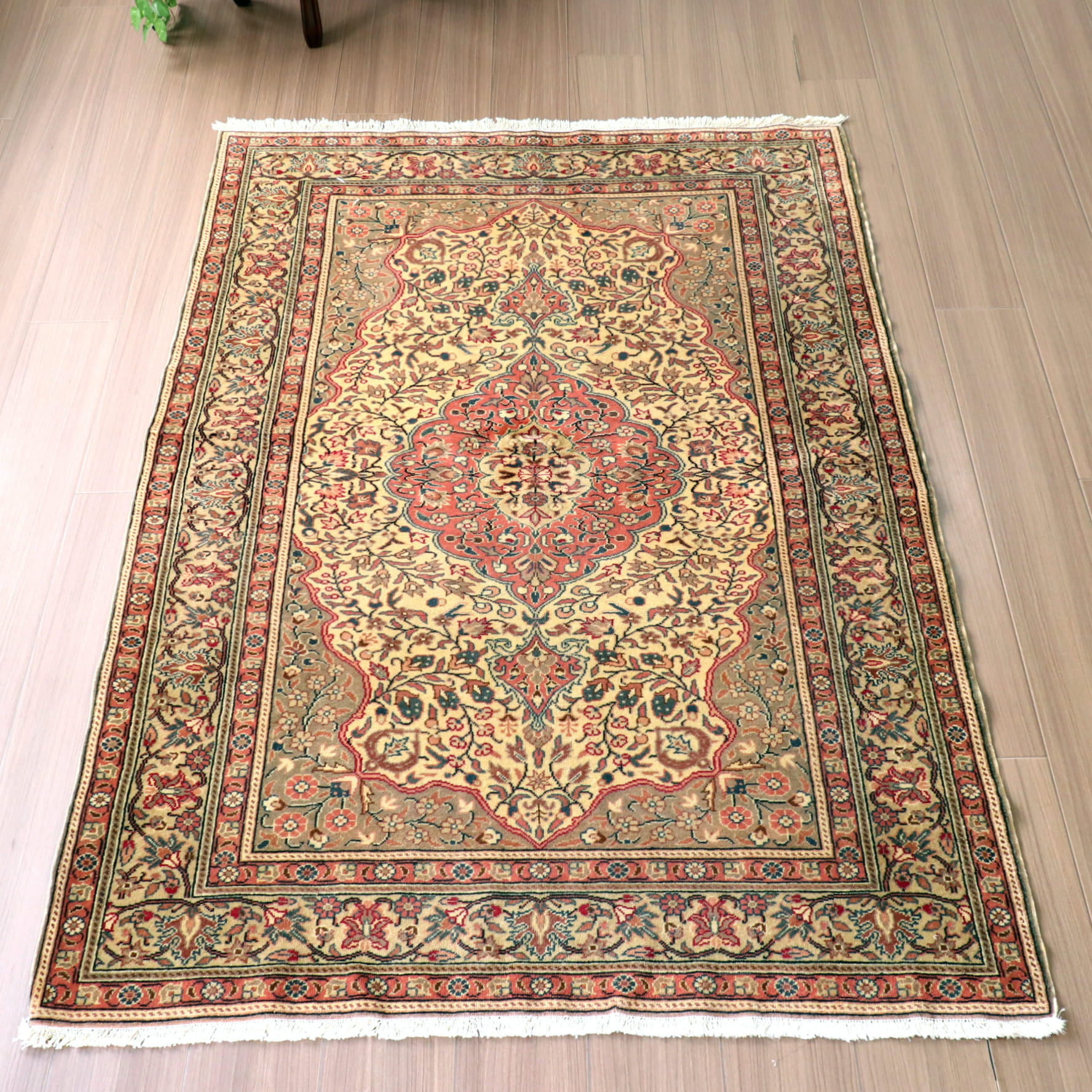 ギャッベ（ギャベ）専門店 インプレッションオブギャッベ / センター