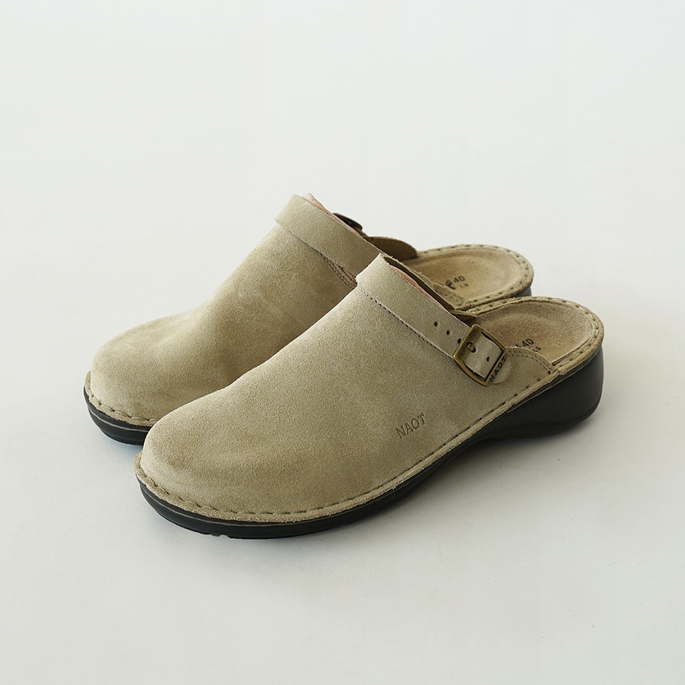 IRIS / Sand Suede - NAOT ナオトジャパン オンラインショップ